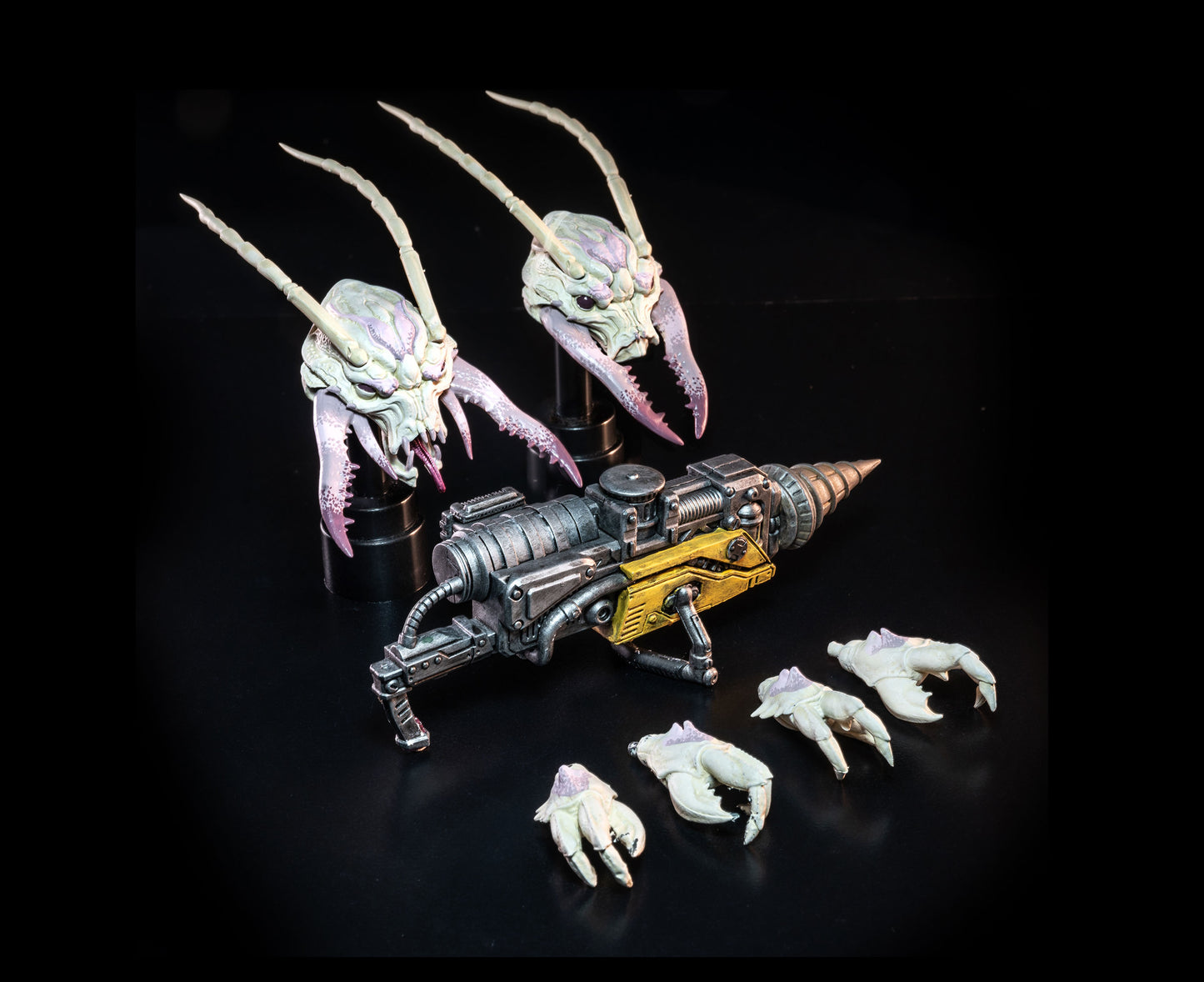 Cosmic Legions Outpost Zaxxius - Sphexxian Mine Worker (Deluxe)