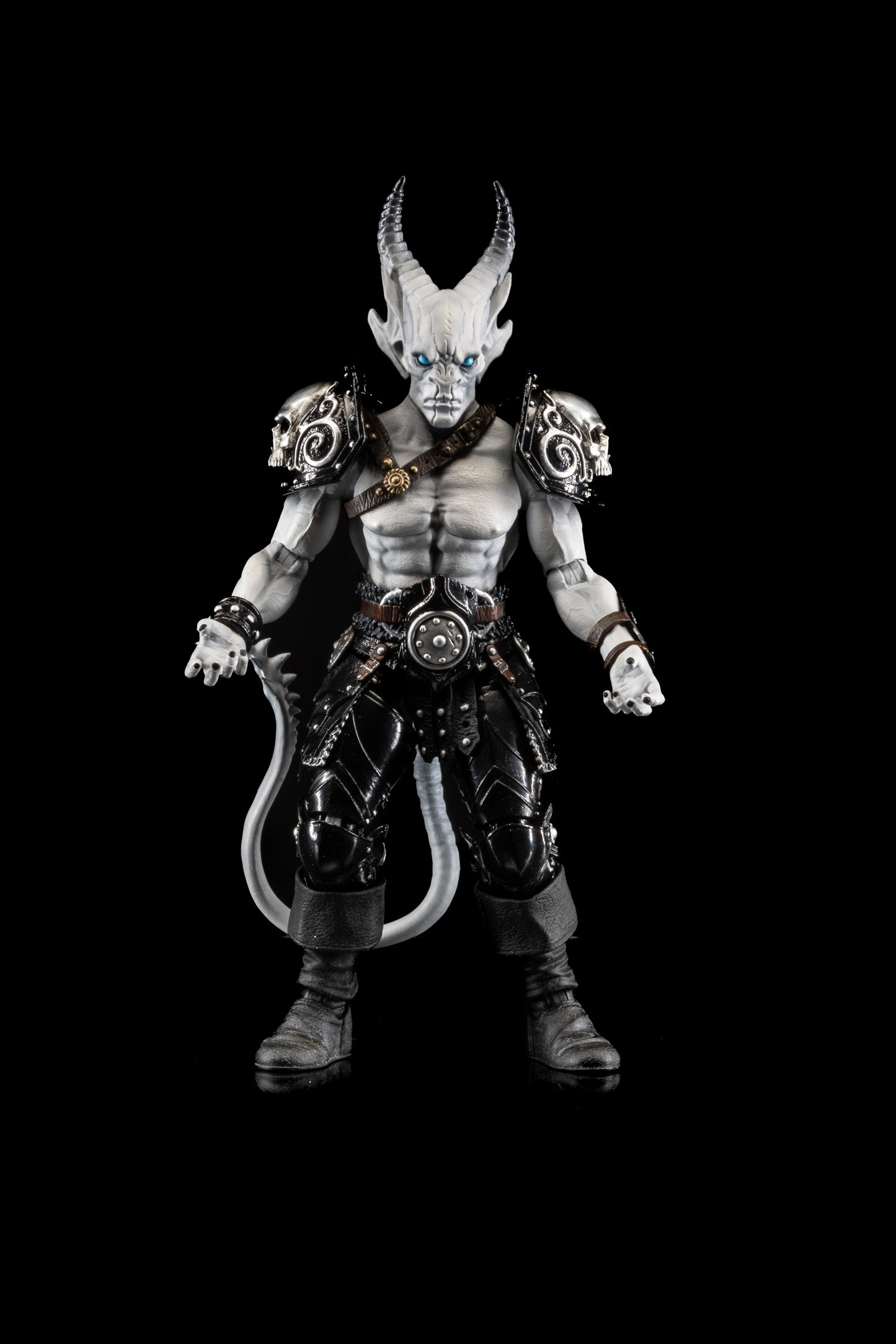 Mythic Legions Armory Gladiator - Pale Demon PREORDER