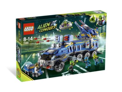 7066 LEGO Alien Conquest Earth Defense HQ
